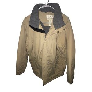 L.L. Bean Men's Beige and Gray Lightweight Jacket